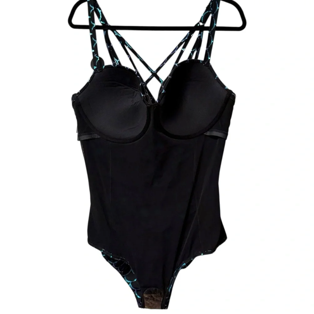 Torrid Black w/ Mermaid Scale Swimsuit Sz 2X NWT - Picture 7 of 8